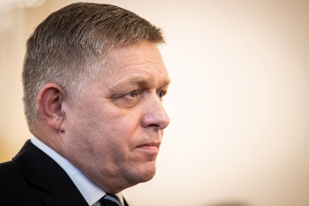 Slovensko: Nový premiér zúri proti médiám, keďže minister kultúry plánuje budúcnosť verejnoprávnych médií