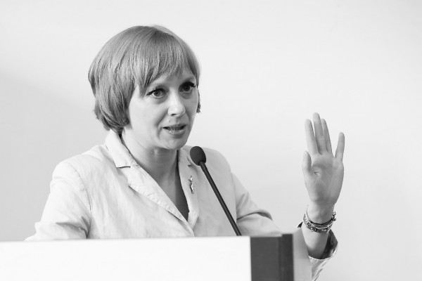 Emilia Șercan, a Romanian investigative journalist and lecturer at the Faculty of Journalism and Communication Sciences at the University of Bucharest. Image via PressOne