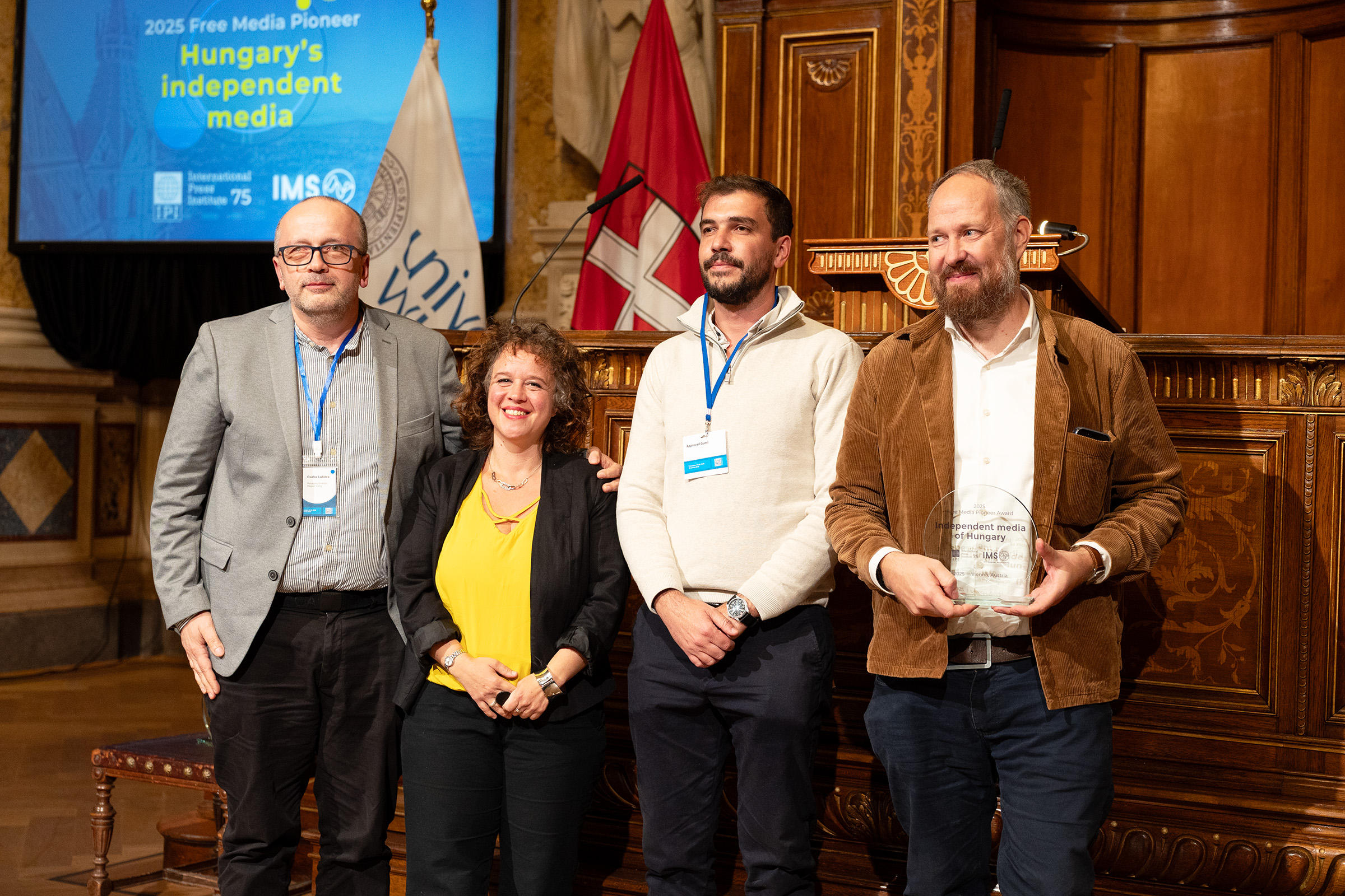Representative of the Hungarian independent media with the Free Media Pioneer award. Ronja Koskinen/IPI